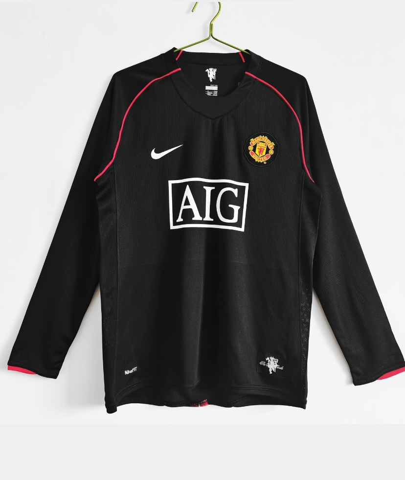 Manchester United Vintage Ronaldo Jersey – The Legend’s Edition
