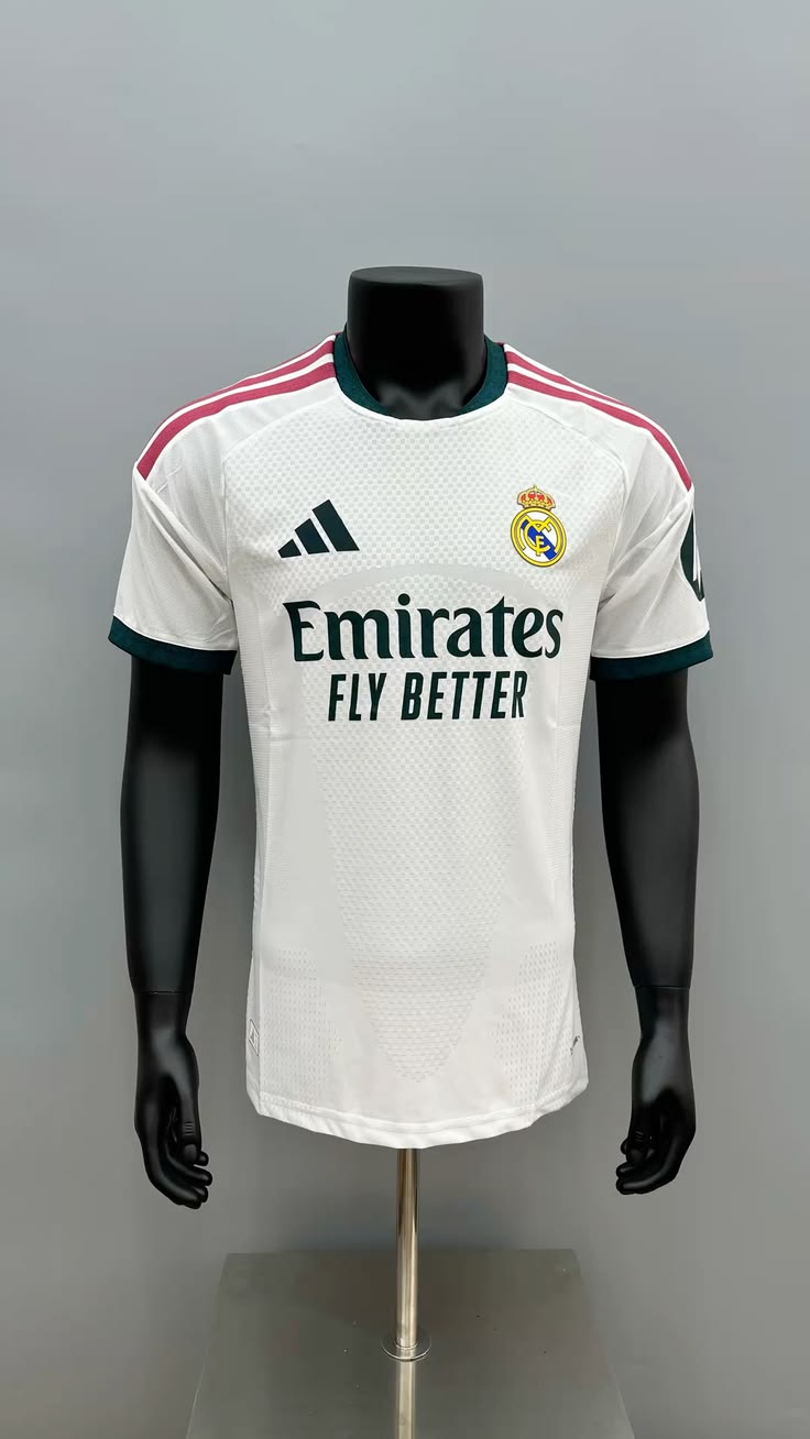 👑 Real Madrid Home Jersey 2026/27 – Player Version